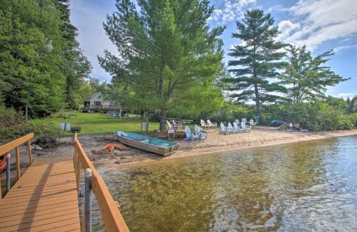 Raymond House | 'The Cedars' Cabin w/Beach Access on Panther Pond