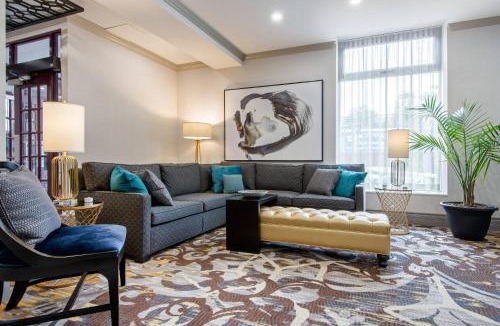 Orillia Hotel | The Champlain Waterfront Hotel, an Ascend Collection Hotel