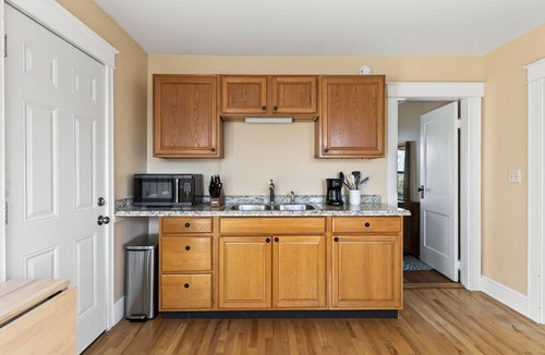 South Portland Apartment | The Coastal Connection