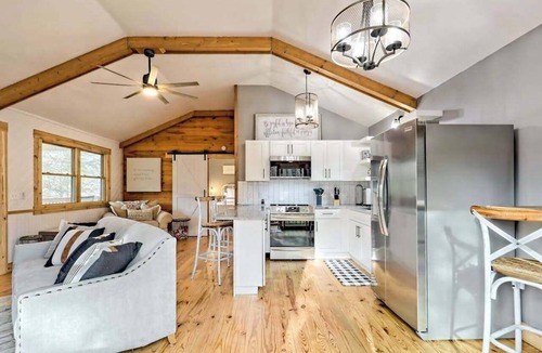 Blairsville Cabin | The Coop at the Rise Retreat