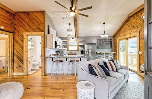 Blairsville Cabin | The Coop at the Rise Retreat