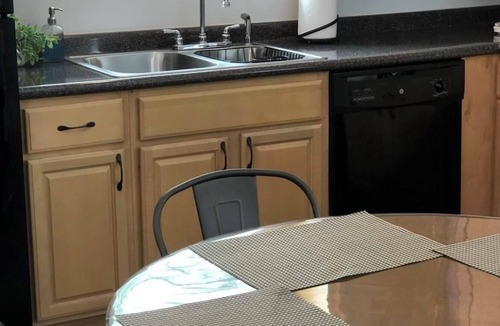 Easton Apartment | "The Coop" Near Easton Town Center Columbus, OH