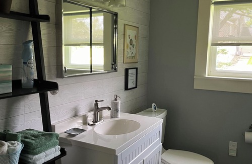 Wales Center House | The Cottage