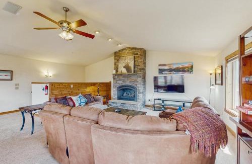 Summit Cove House | The Cove Retreat