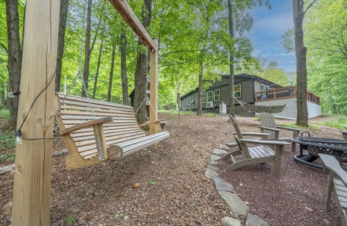 Montrose Cabin | The Cozy Cabin | Hot Tub & Fire Pit | Sleeps 6