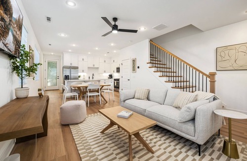 Fayetteville House | The Crystal-0.5 mi to Baum Walker field-1.5 mi to DT