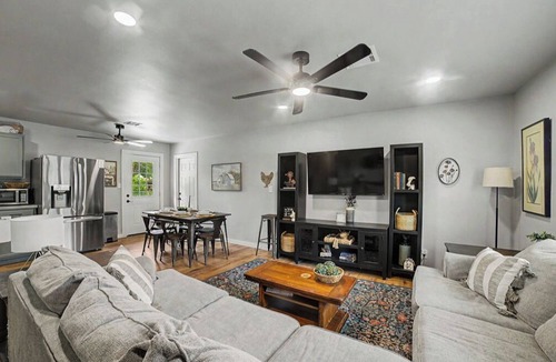 Claremore House | The Eddy House - Cozy Farmhouse Retreat Near Downtown Claremore