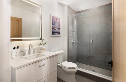Old Port Apartment | The Evalina Hotel