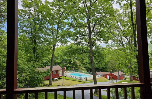 Lake George Cabin | The Gold Eagle Cottage 15