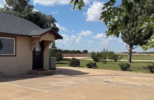 Saint Vrain House | The Grazing Getaway - west of Clovis near Cannon AFB. True farm living!