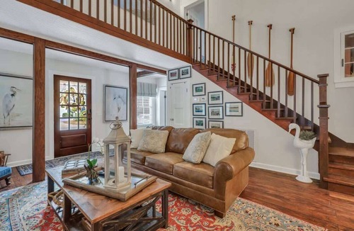 King City House | The Grey Pearl - Swimming Pool, Premier Location!