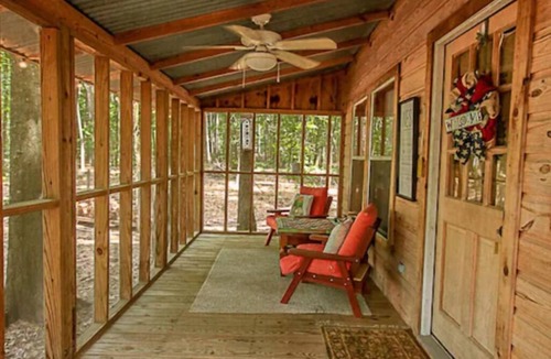 Tyler Cabin | The Happy Pine Cone :)