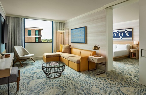 Glencoe Hotel | The Highland Dallas, Curio Collection by Hilton