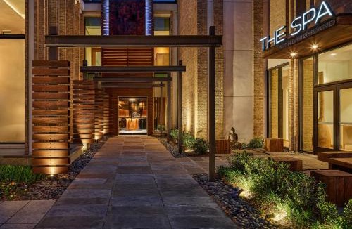 Glencoe Hotel | The Highland Dallas, Curio Collection by Hilton