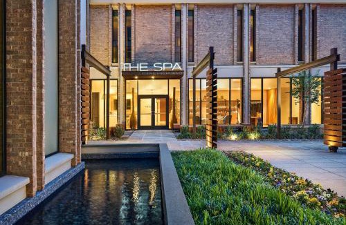 Glencoe Hotel | The Highland Dallas, Curio Collection by Hilton