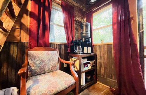 Eufaula Cabin | The Hummingbird Treehouse