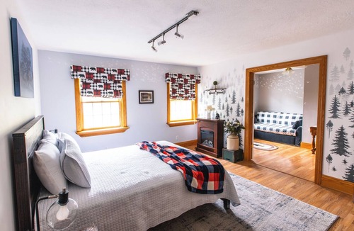 Kingsville Bed & Breakfast | The Inn at Woodsong Acres