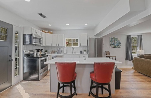 Pataskala House | The Landing Spot: 10 min to intel