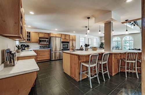 Bridgton House | THE LIGHTSHIP ON MOOSE POND & PLEASANT MOUNTAIN - Sleeps 30!