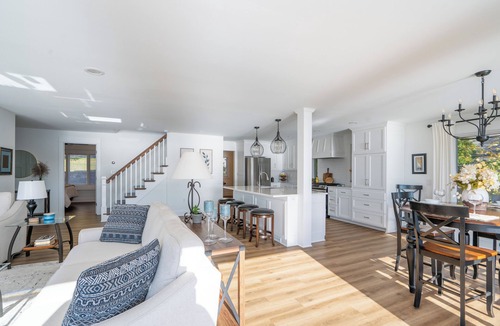 Geneseo House | The Luxury Lake House