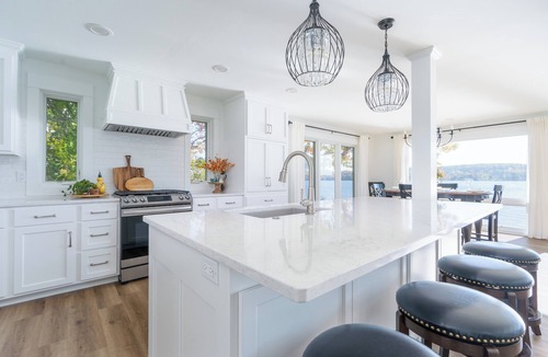 Geneseo House | The Luxury Lake House