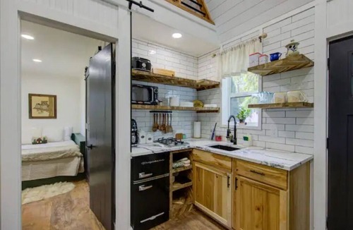 Lake Luzerne-Hadley House | The Owl's Nest Tiny Home - Pet Friendly