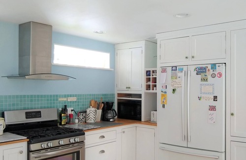 Rockland Cottage | The Perch - Walk to Town & the Ocean - Rockland License STR26-45