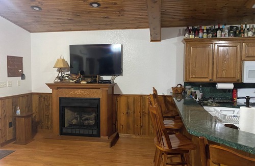 Broken Bow Cabin | The Pine Cone - Cozy & Perfect for Couples ~ Includes Kayaks!