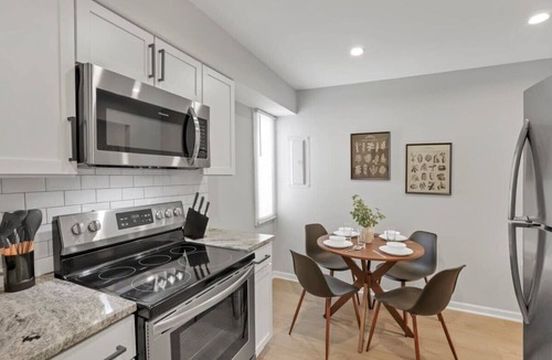 Downtown Columbus Apartment | The Schumacher - Pet Friendly - German Village
