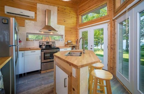 Brocton House | The Sunset Hideaway in Portland, NY