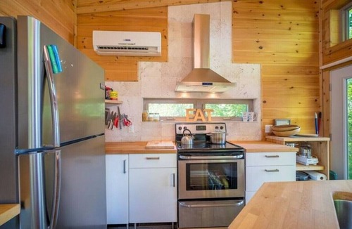 Brocton House | The Sunset Hideaway in Portland, NY
