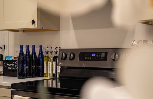 Rochester House | The Weyl Collective 6BR Professional Retreat Near Downtown Rochester