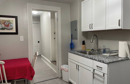 Sharon Apartment | The Yellow-Shuttered House apt B