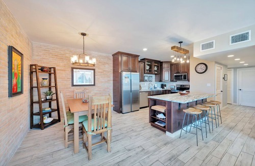 Port Aransas Condo | This spacious, updated upscale condo is located within walking distance to Port