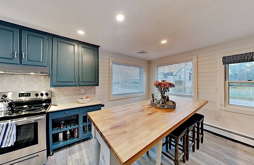 Kennebunkport House | Thisgood Cove with Sea Views, Roof Deck, Beach, And So Much More
