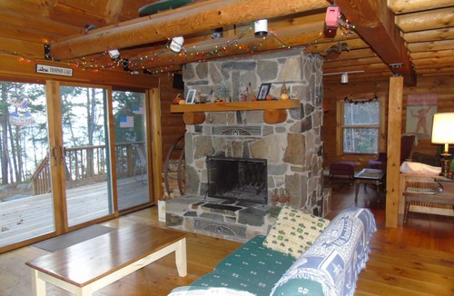 West Poland Cabin | Thompson Lake 3 Bedroom 2 Bath Waterfront Home
