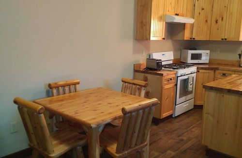 Saratoga Springs House | Three Bears Lodge of Saratoga Springs