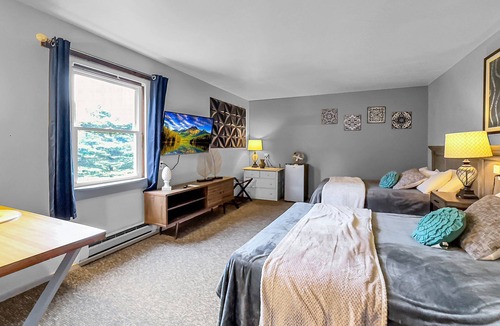 Ellicottville Cabin | Timberline Lodge - Downtown Ellicottville - Room 201