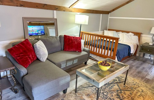 Ellicottville House | Timberline Lodge - Downtown Ellicottville - The Bunk House