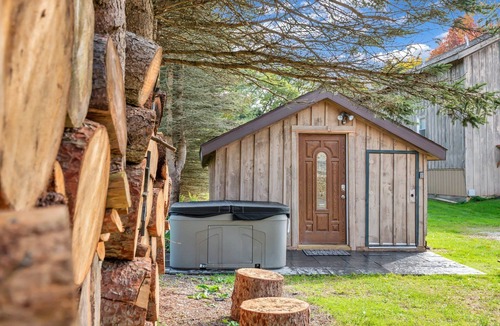 Ellicottville Ski Chalet | Timberline Lodge - Ski Wing - Charming chalet in downtown Ellicottville