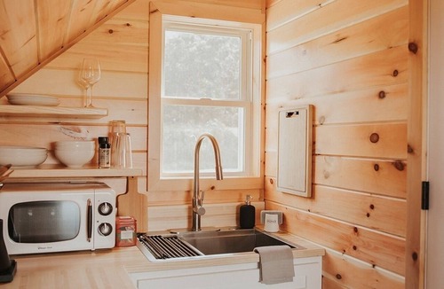 Hector Apartment | Tiny Cabin in the Heart of Wine Country!