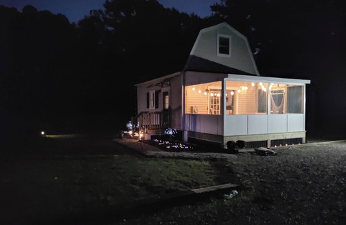Port Haywood Cottage | "Tiny house" cottage on private acreage with water access in Port Haywood
