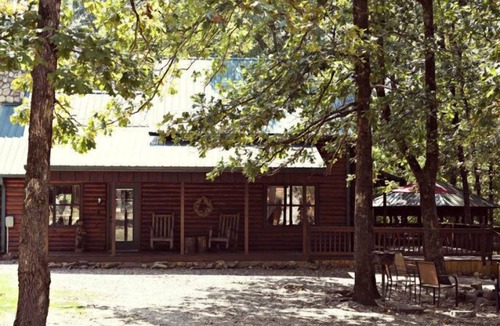Broken Bow Cabin | Tomichi Link-N-Log Cabin Near Broken Bow Lake Damn