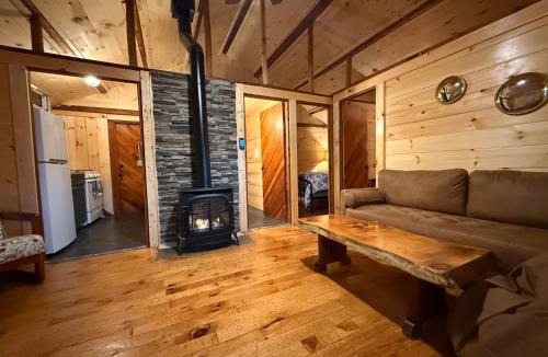 Bryant Pond House | Toms Cabin on Lake Christopher