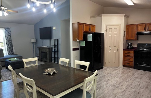 Treasure Lake House | Top-rated cottage! Now booking 2026 getaways. Great for families & couples!