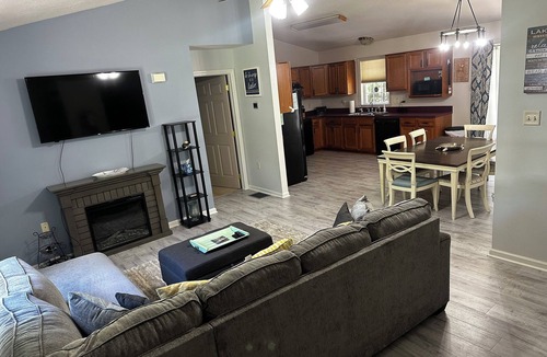 Treasure Lake House | Top-rated cottage! Now booking 2026 getaways. Great for families & couples!
