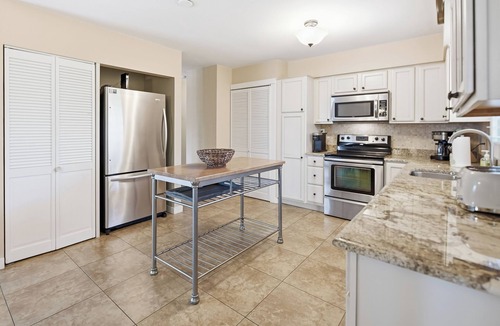 Naples Park House | Top‘s Naples Park Home, sleeps 6 adults + toddlers, close to beach, near all!