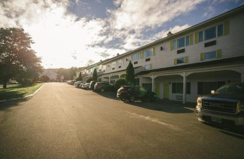 Gorham Resort | Town & Country Inn & Resort