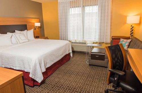 Erie Hotel | TownePlace Suites by Marriott - Millcreek Mall