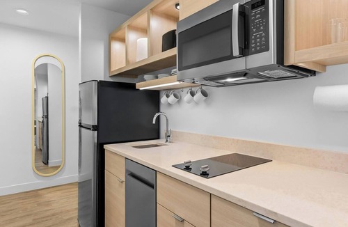 Girard Hotel | Towneplace Suites By Marriott Youngstown North